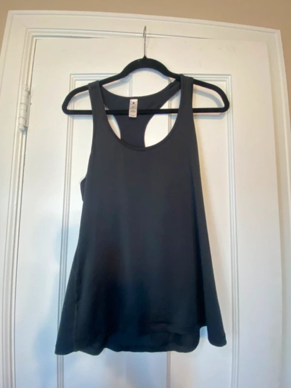 Womens black yogalicious size medium racer back tank top activewear